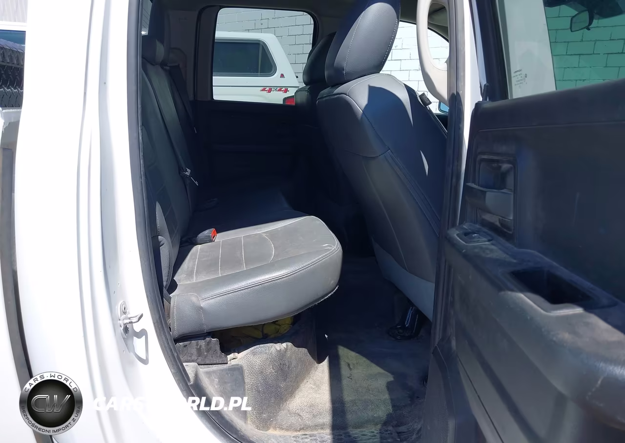 2020 Ram 1500 Classic VIN:1C6RR7FG6LS156540 - 8