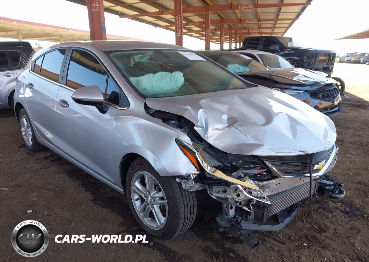 2018 Chevrolet Cruze Lt Auto – zdjęcie 1 z 17