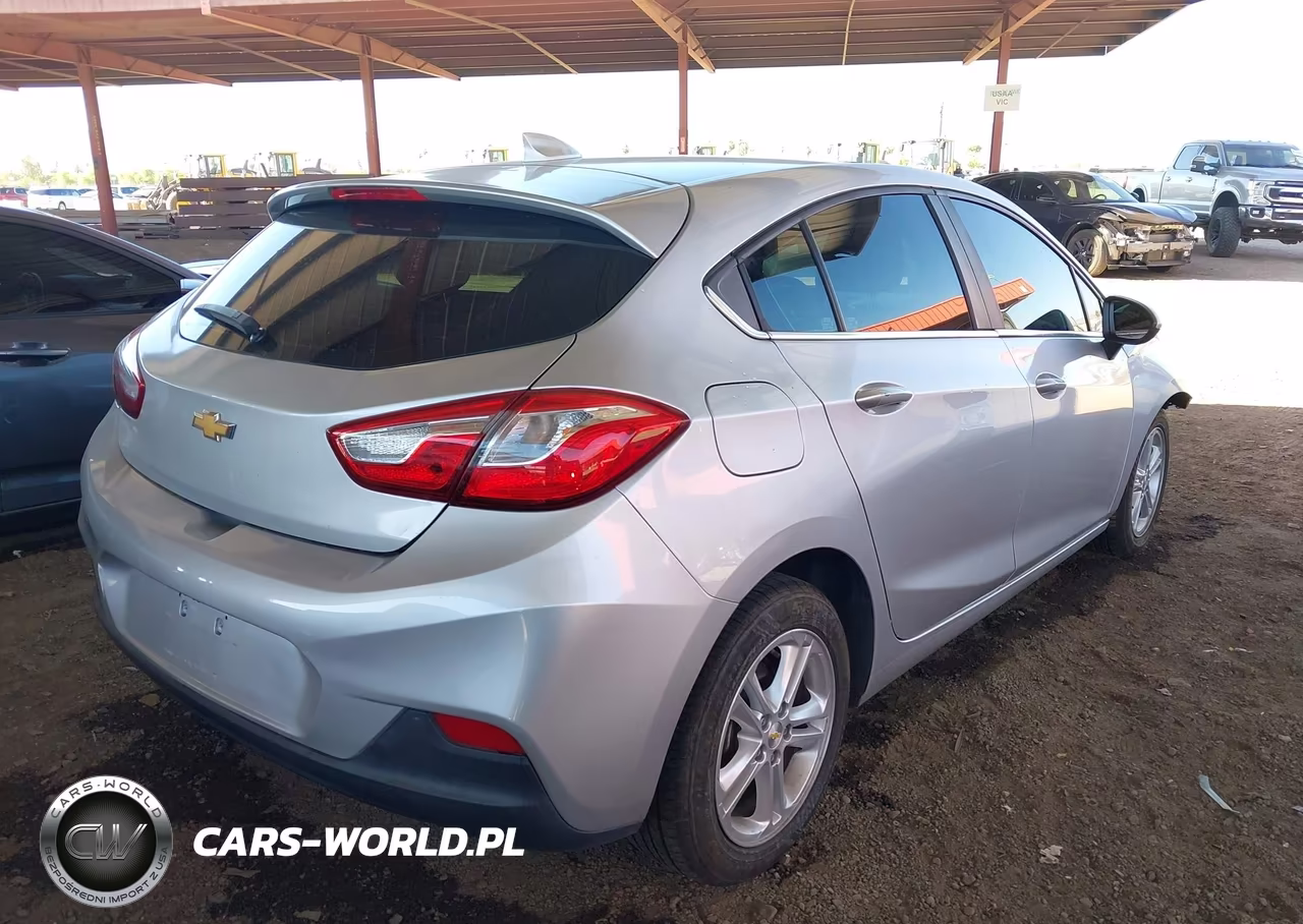 2018 Chevrolet Cruze Lt Auto VIN:3G1BE6SM9JS619633 - 4