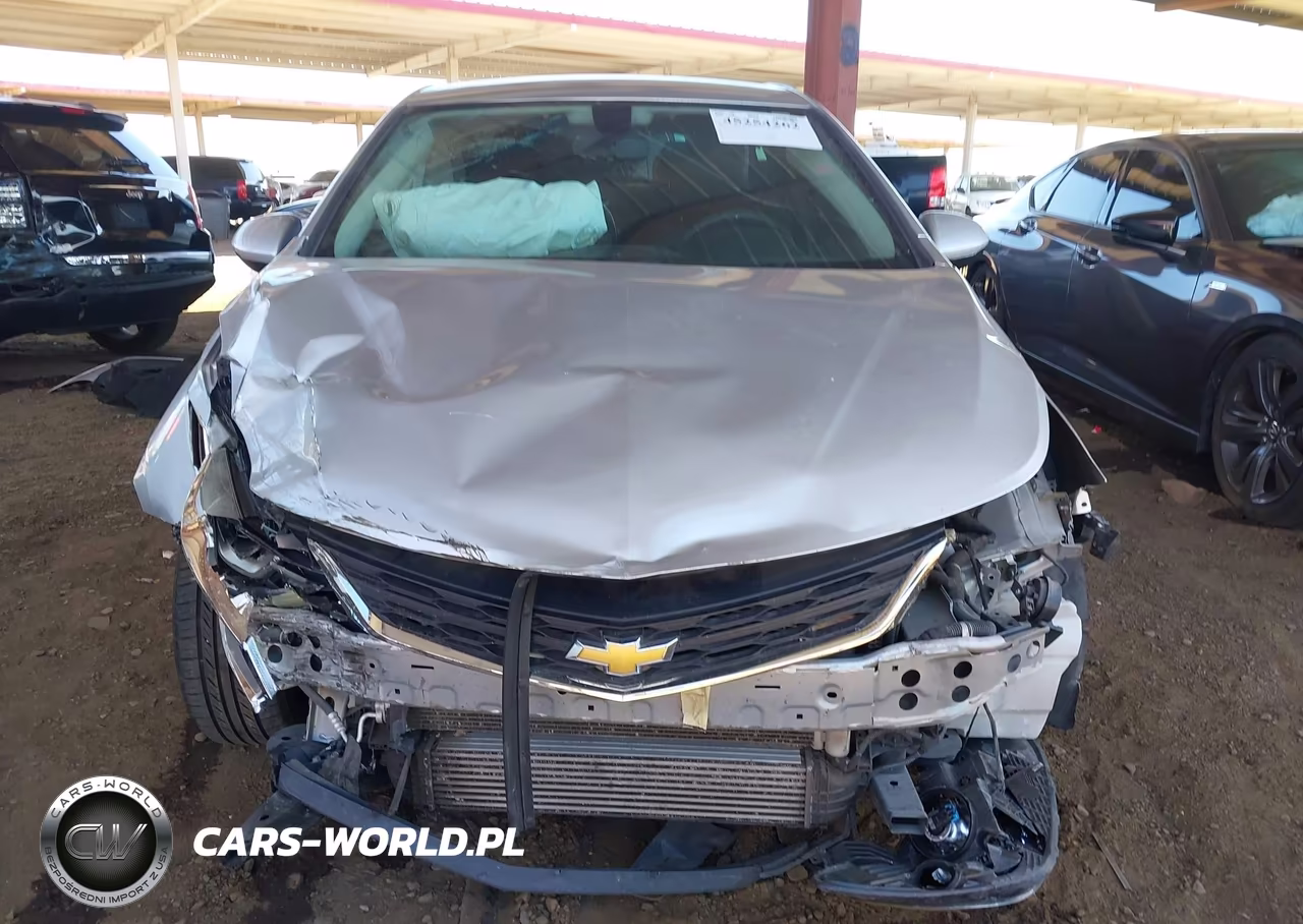 2018 Chevrolet Cruze Lt Auto VIN:3G1BE6SM9JS619633 - 6