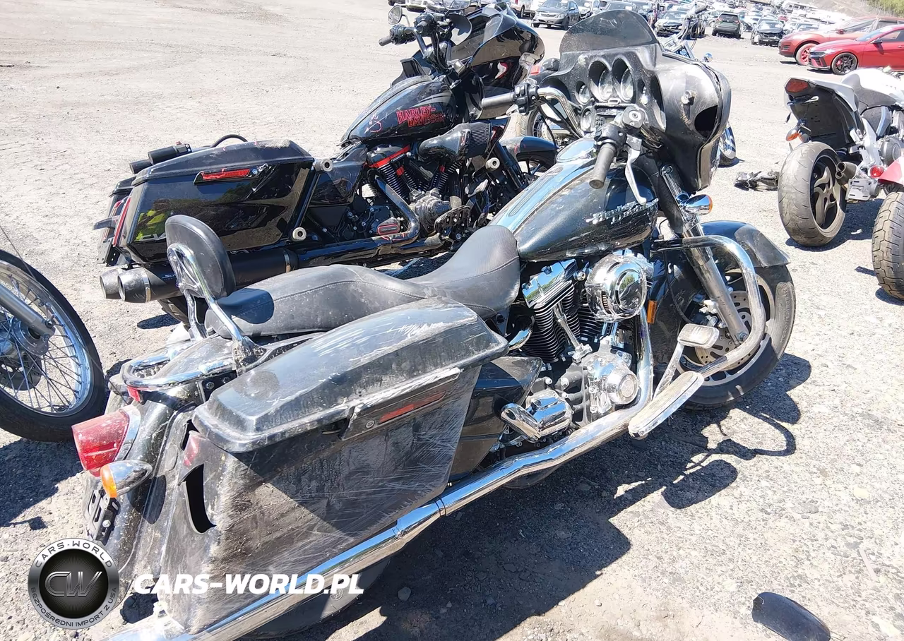 2007 Harley-Davidson Flhx VIN:1HD1KB4177Y666991 - 4