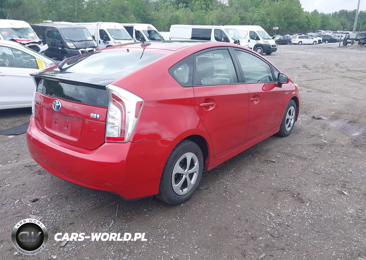 2014 Toyota Prius Three VIN:JTDKN3DU6E1752070 - 4