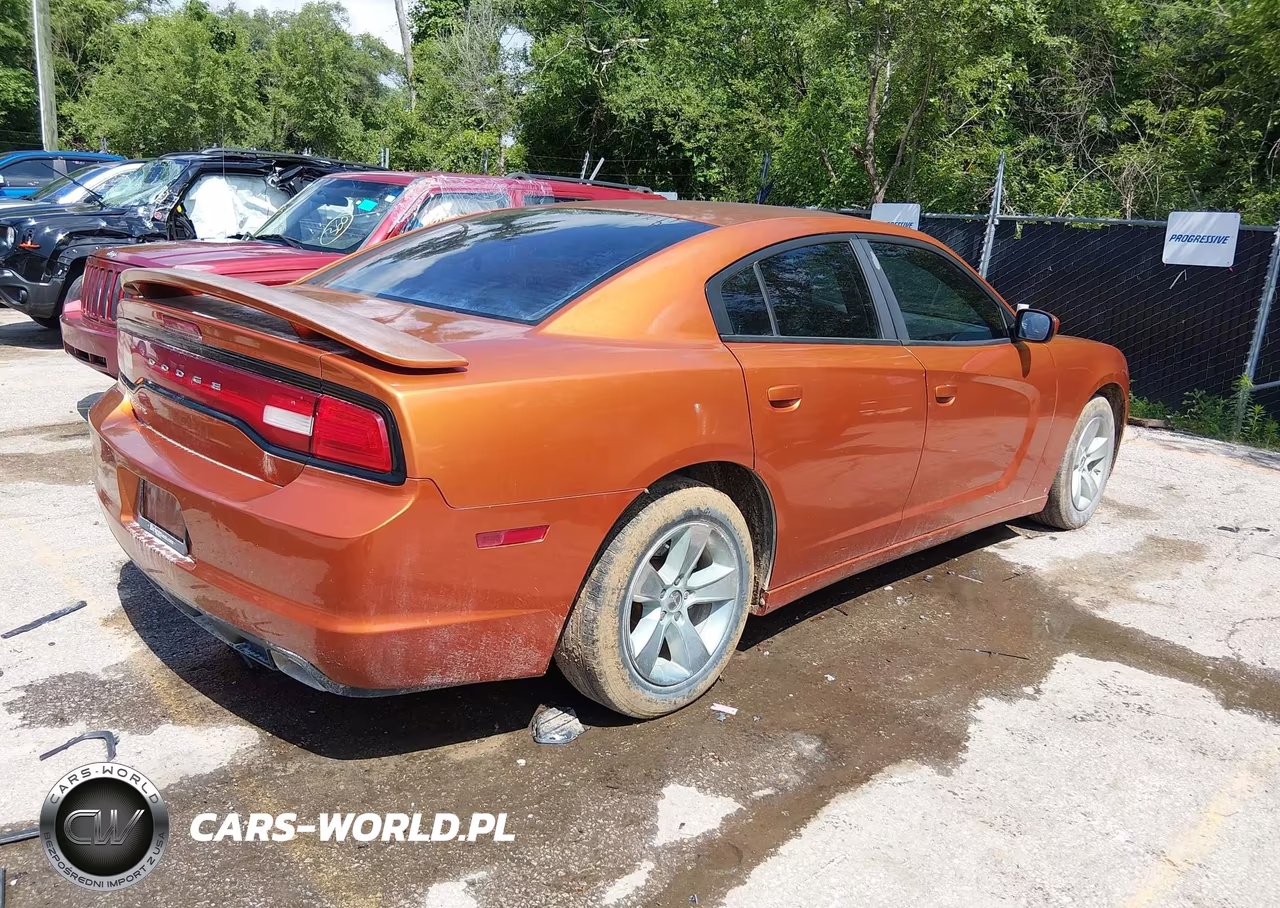 2011 Dodge Charger VIN:2B3CL3CG3BH567298 - 4