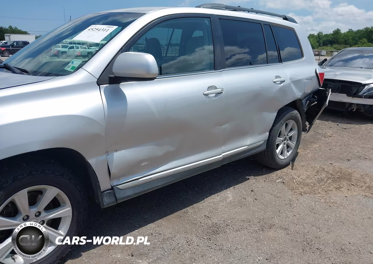 2013 Toyota Highlander Base Plus VIN:5TDZA3EH1DS033029 - 12