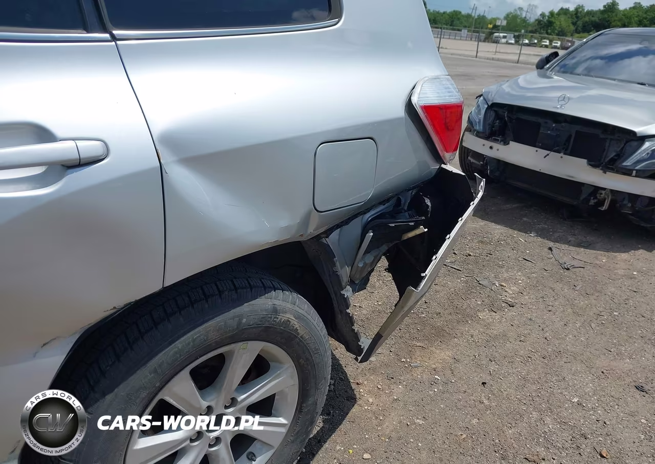 2013 Toyota Highlander Base Plus VIN:5TDZA3EH1DS033029 - 18