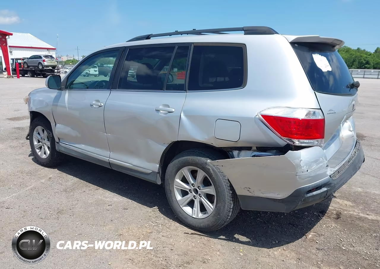 2013 Toyota Highlander Base Plus VIN:5TDZA3EH1DS033029 - 3