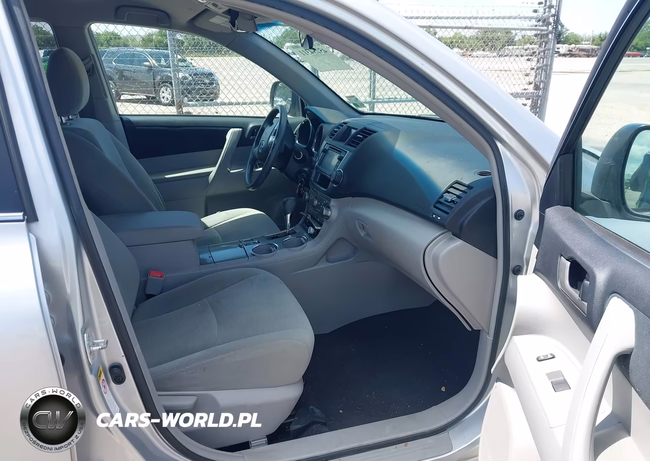 2013 Toyota Highlander Base Plus VIN:5TDZA3EH1DS033029 - 5