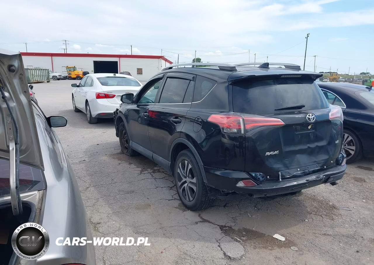 2018 Toyota Rav4 Le VIN:2T3ZFREV0JW441557 - 3