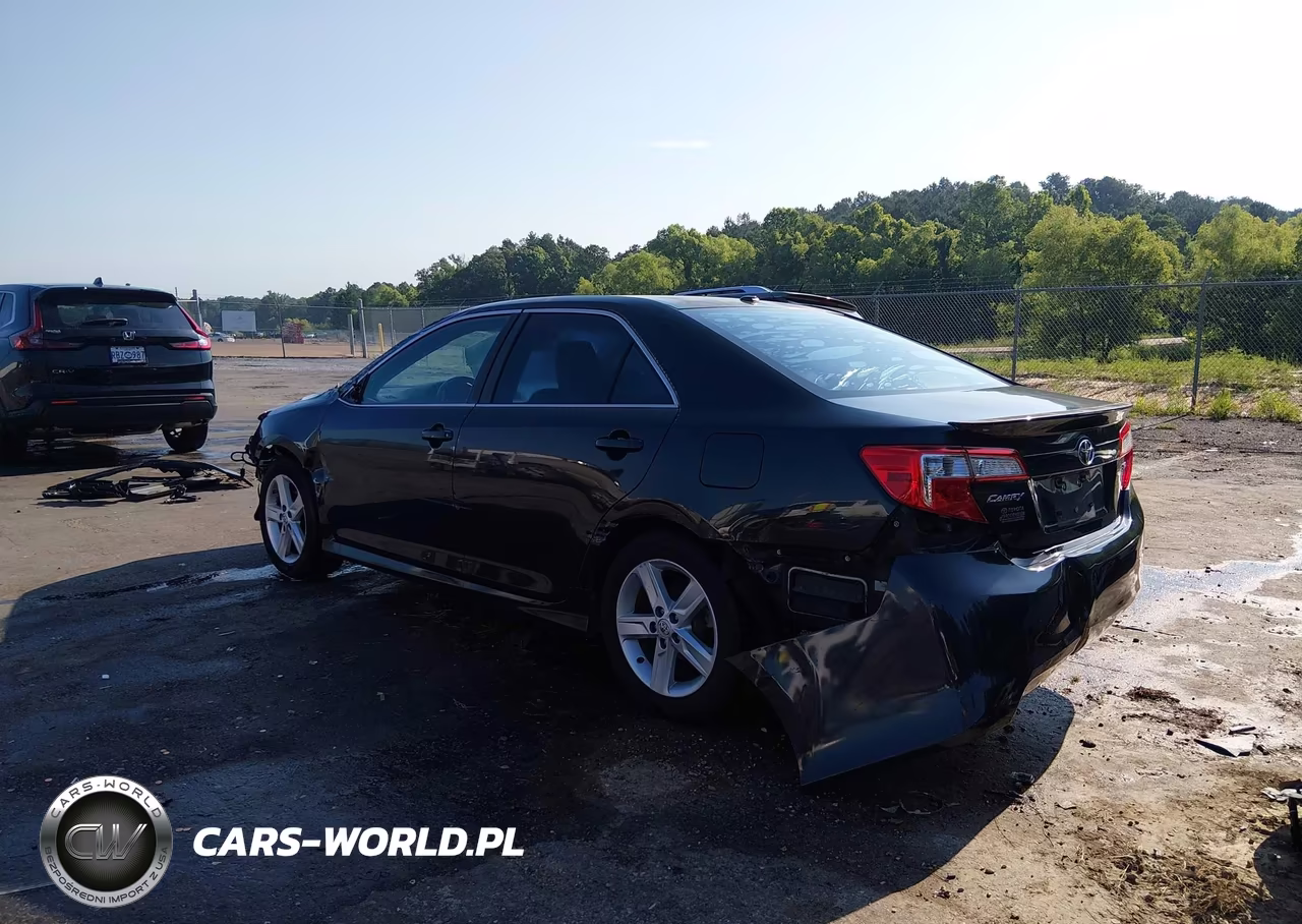 2014 Toyota Camry Se VIN:4T1BF1FK6EU813263 - 3