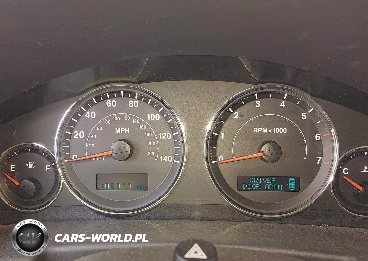 2007 Jeep Commander Sport VIN:1J8HG48K67C651162 - 7