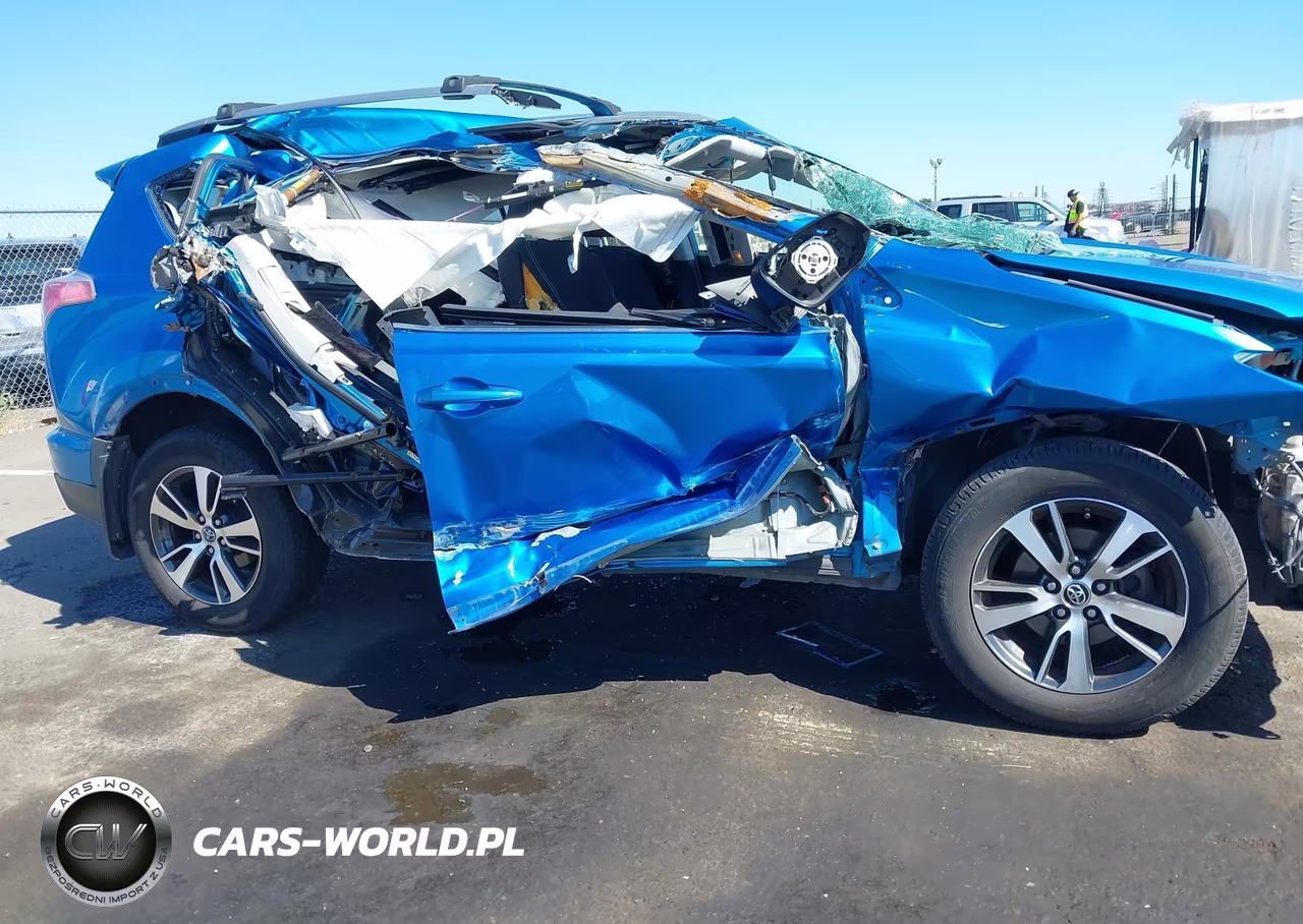 2017 Toyota Rav4 Xle VIN:JTMWFREV6HD108189 - 6