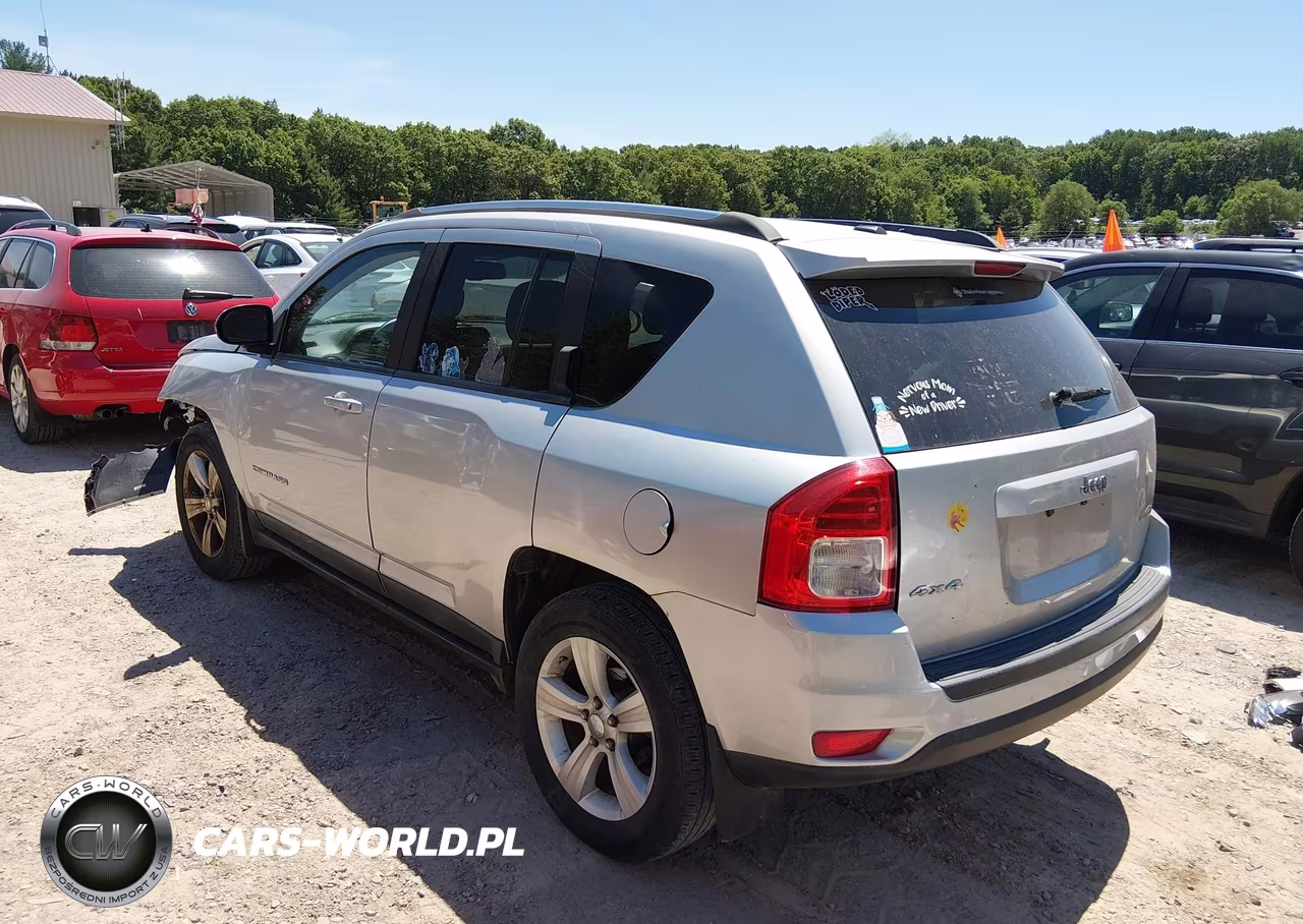 2011 Jeep Compass VIN:1J4NF1FB8BD263880 - 3