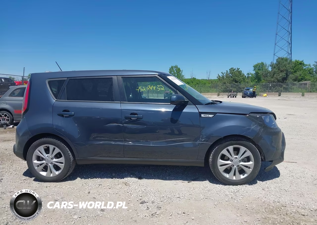 2015 Kia Soul + VIN:KNDJP3A5XF7181930 - 6