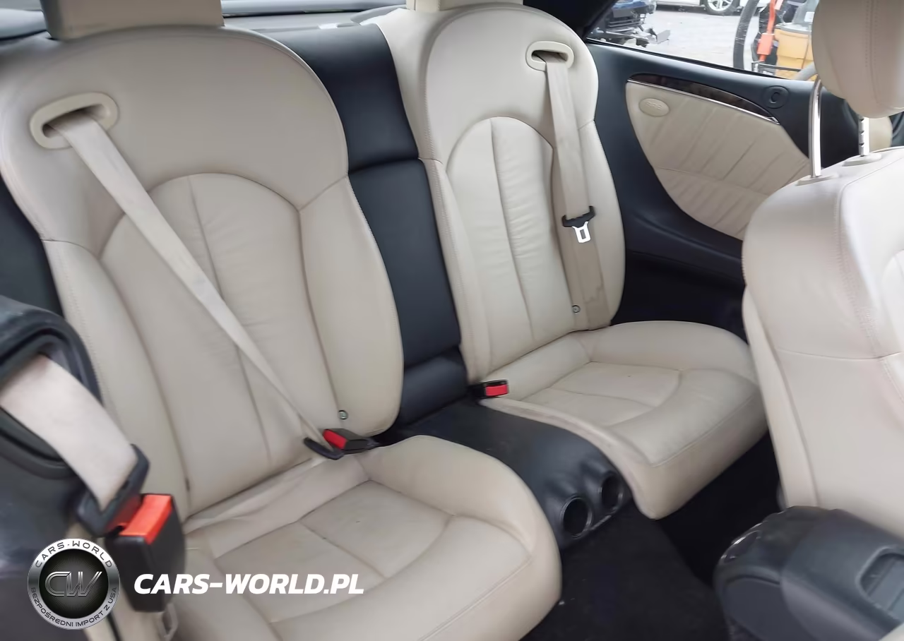 2007 Mercedes-Benz Clk 350 VIN:WDBTK56GX7T075935 - 8