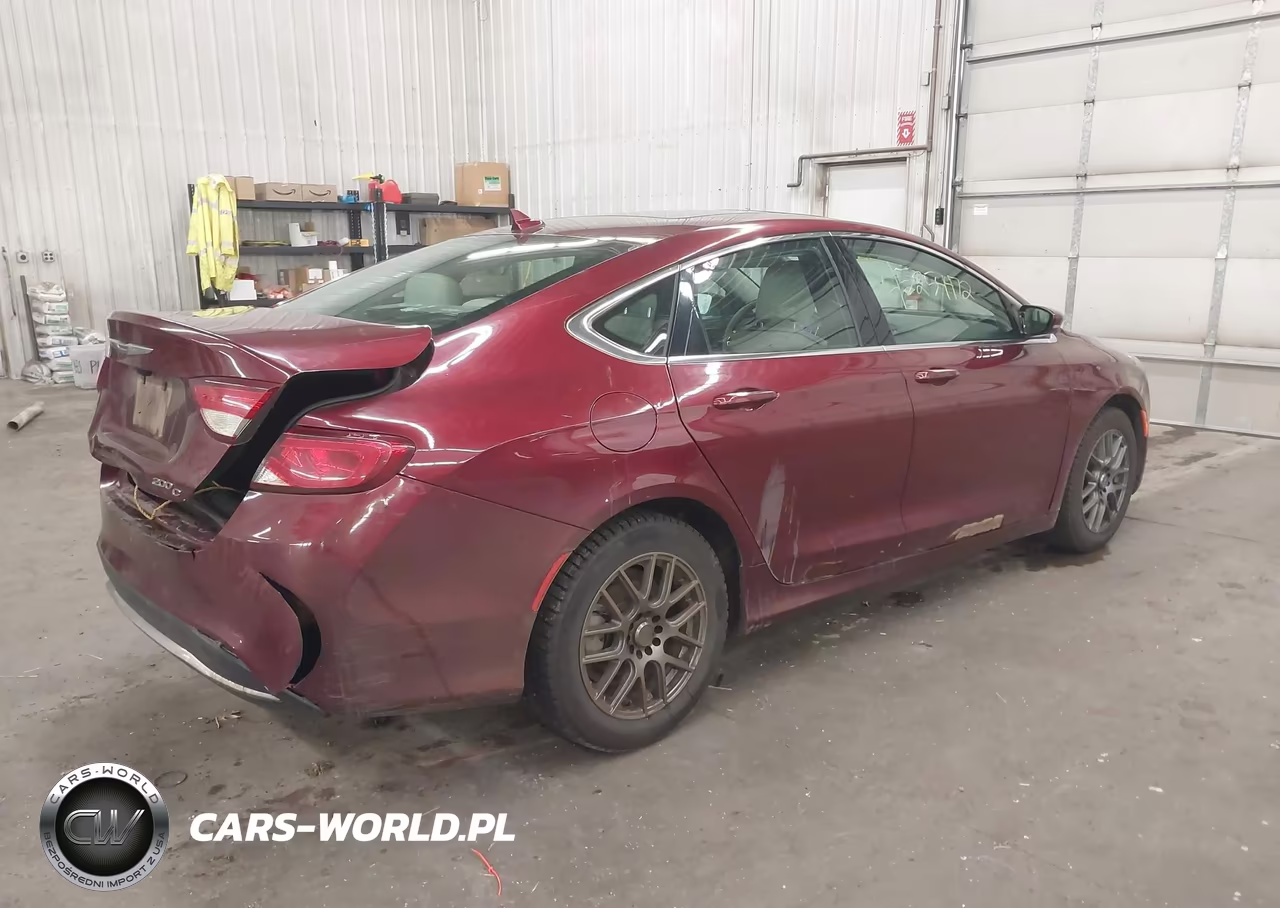 2015 Chrysler 200 C VIN:1C3CCCCBXFN564712 - 4