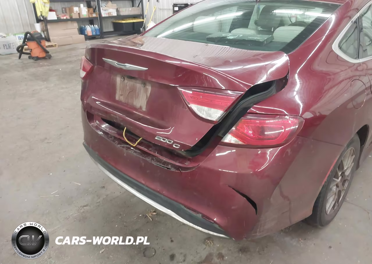 2015 Chrysler 200 C VIN:1C3CCCCBXFN564712 - 6