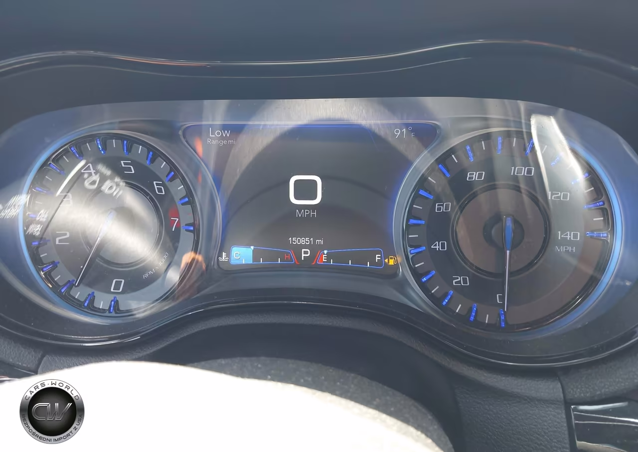 2018 Chrysler 300 300S VIN:2C3CCABG1JH264236 - 7