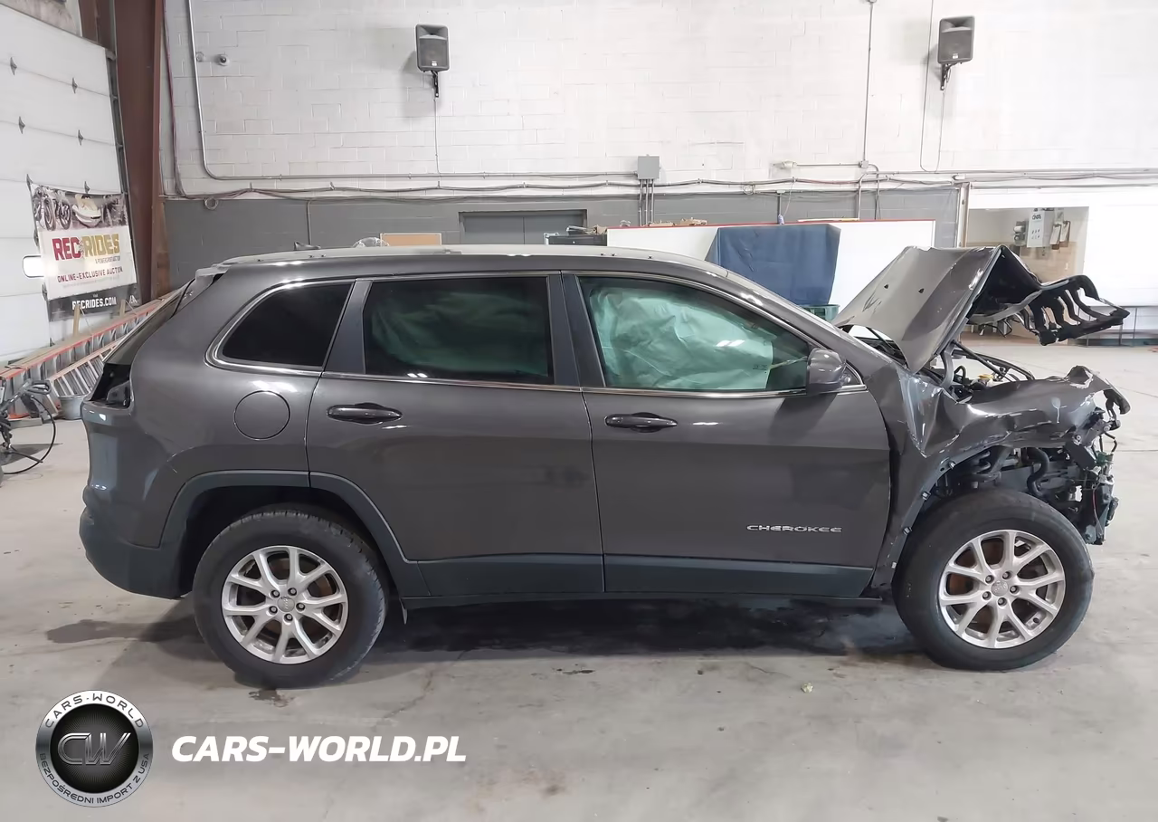 2018 Jeep Cherokee Latitude Plus VIN:1C4PJMLB2JD527340 - 13
