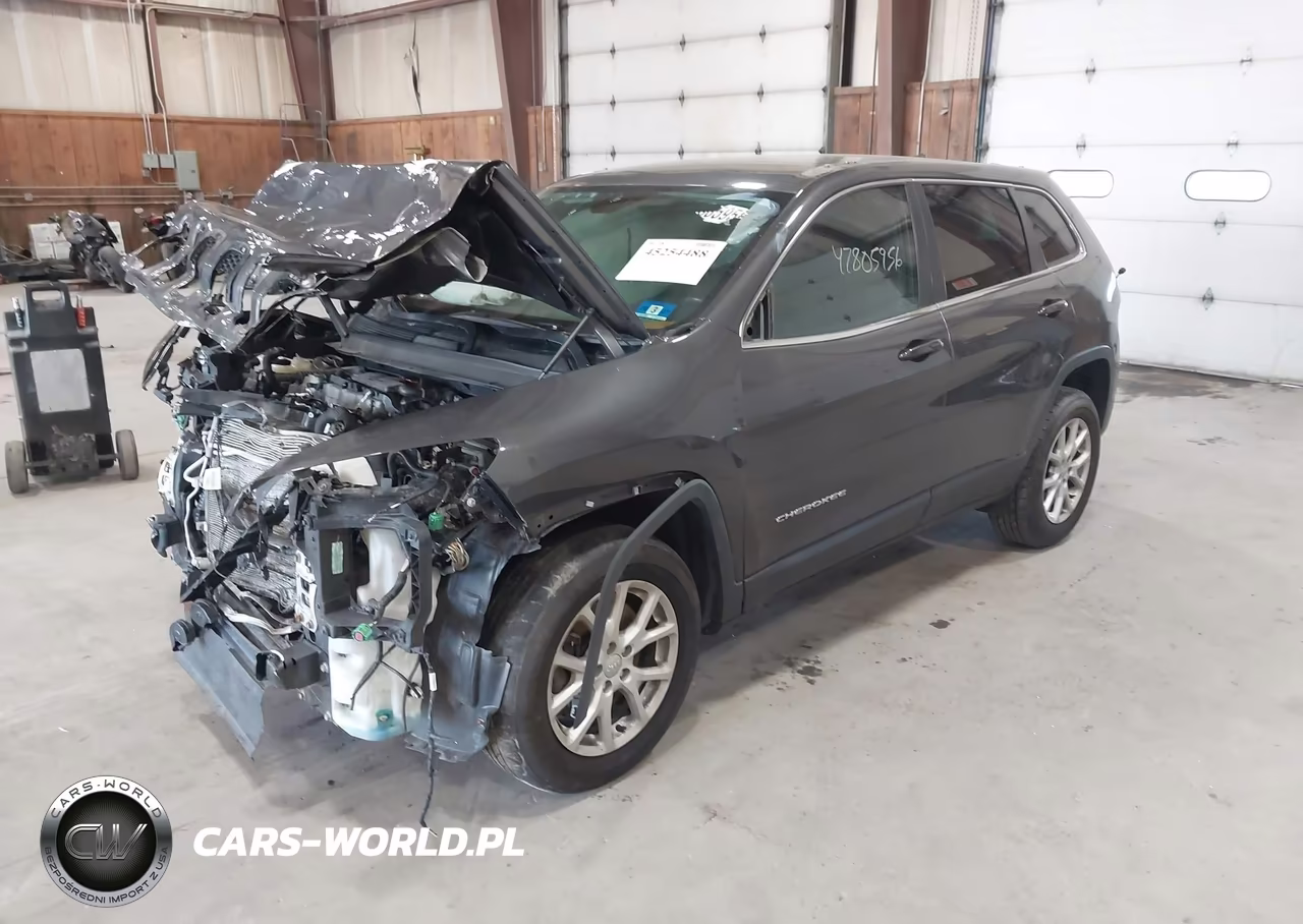 2018 Jeep Cherokee Latitude Plus VIN:1C4PJMLB2JD527340 - 2
