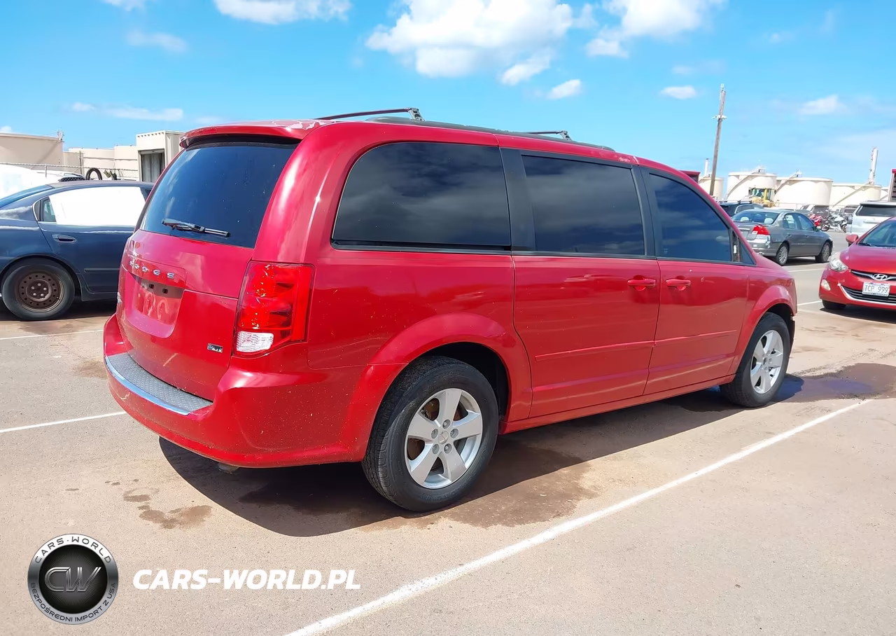 2013 Dodge Grand Caravan Sxt VIN:2C4RDGCG1DR758261 - 4