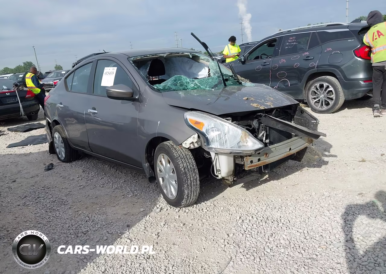 2015 Nissan Versa 1.6 Sv