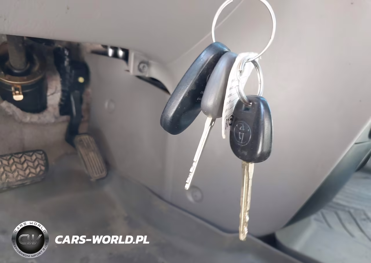2010 Toyota Sienna Le VIN:5TDKK4CC3AS333209 - 11