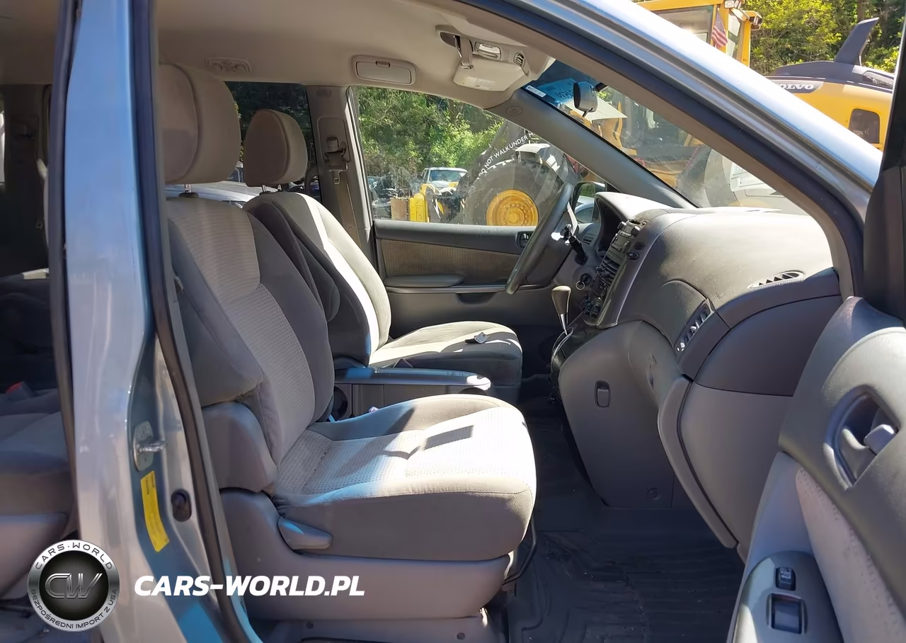 2010 Toyota Sienna Le VIN:5TDKK4CC3AS333209 - 5