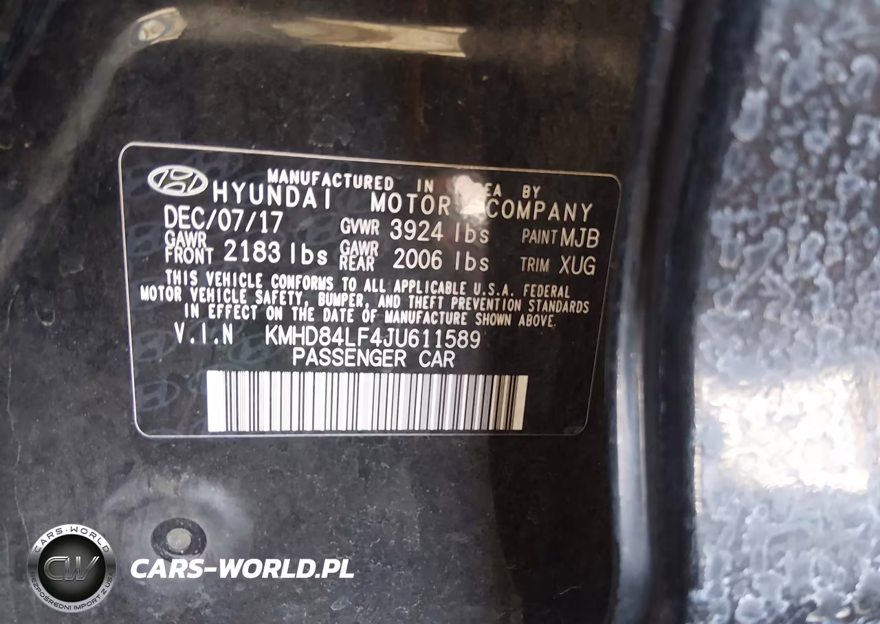 2018 Hyundai Elantra Value Edition VIN:KMHD84LF4JU611589 - 9