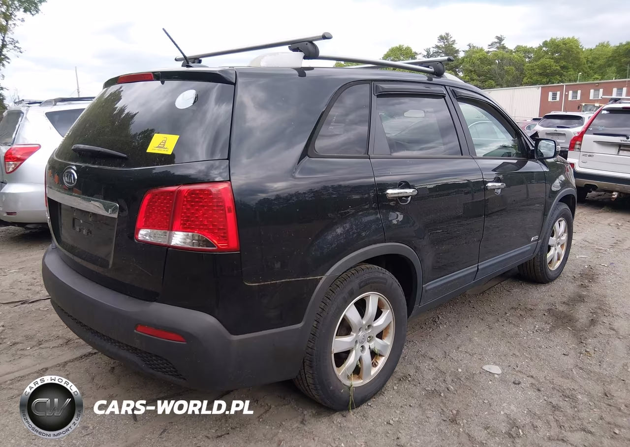 2013 Kia Sorento Lx V6 VIN:5XYKTDA23DG338306 - 4