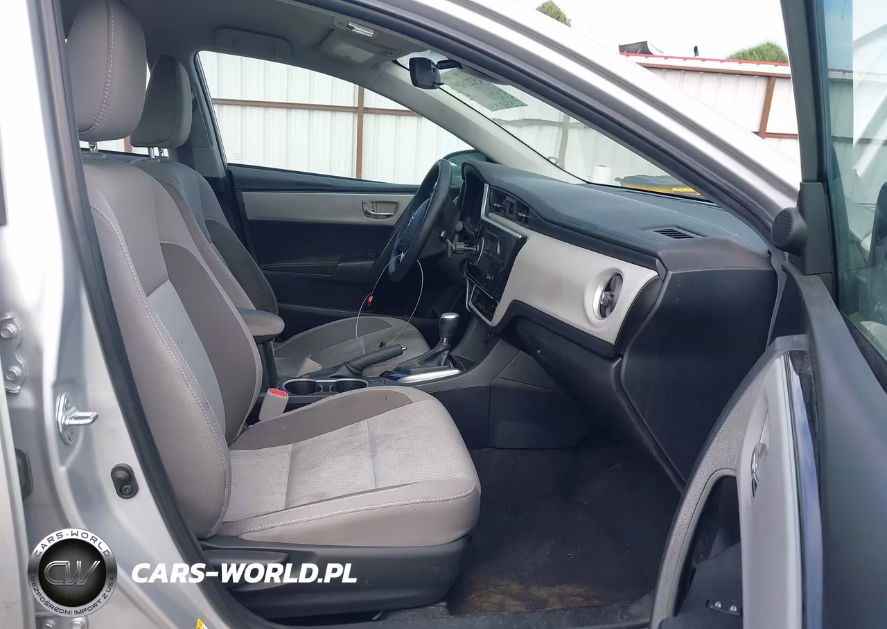 2018 Toyota Corolla Le VIN:2T1BURHE1JC083611 - 5