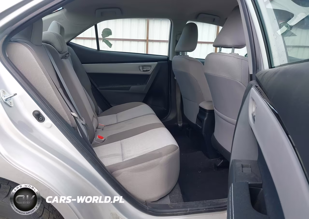 2018 Toyota Corolla Le VIN:2T1BURHE1JC083611 - 8