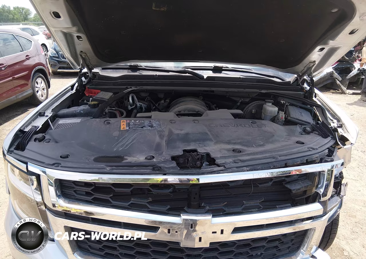 2019 Chevrolet Suburban Lt VIN:1GNSKHKC2KR338109 - 10