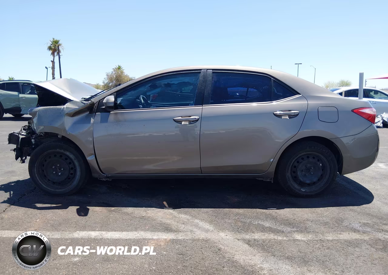 2018 Toyota Corolla Le VIN:5YFBURHE5JP765021 - 15
