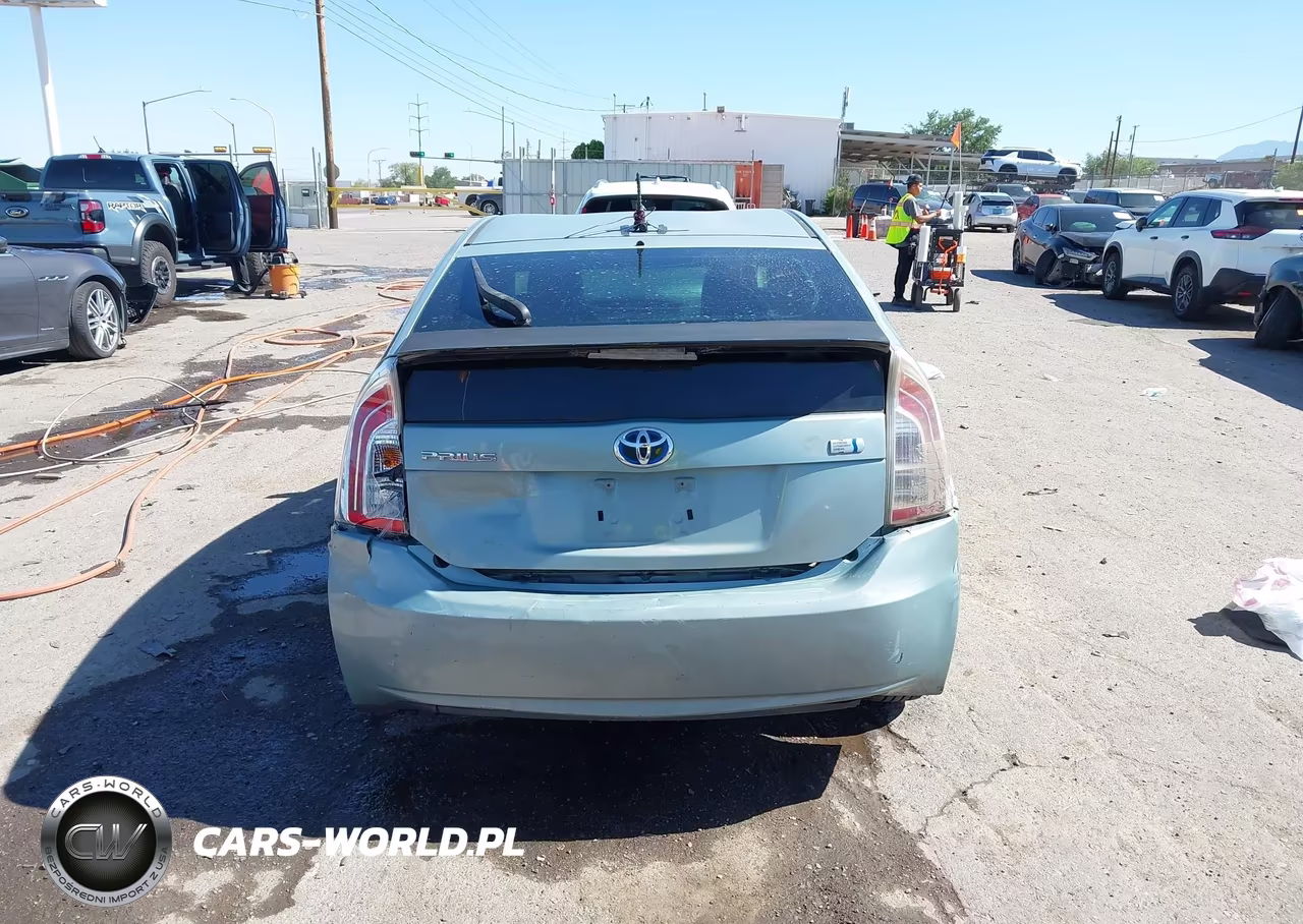 2013 Toyota Prius Two VIN:JTDKN3DU4D5572920 - 16