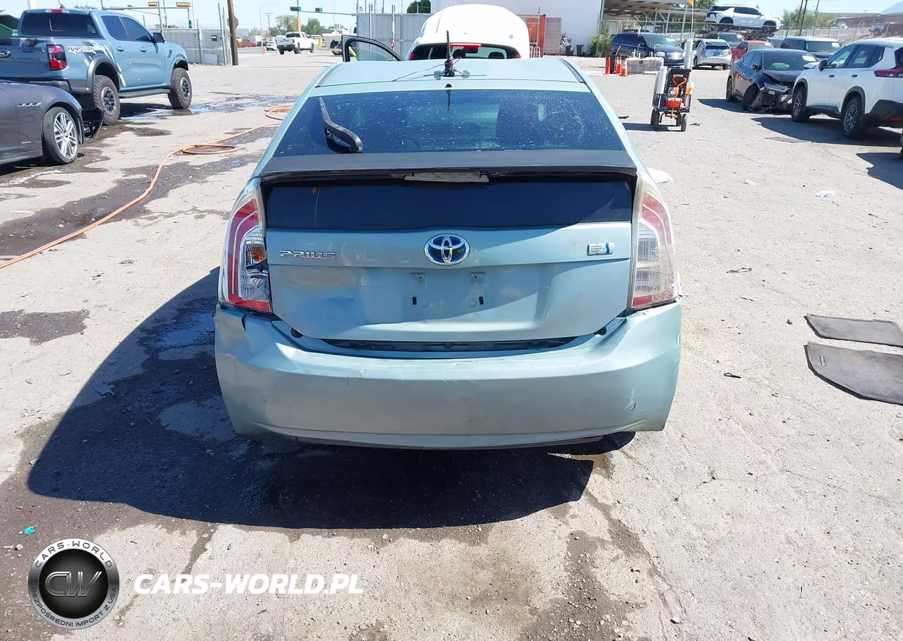 2013 Toyota Prius Two VIN:JTDKN3DU4D5572920 - 6