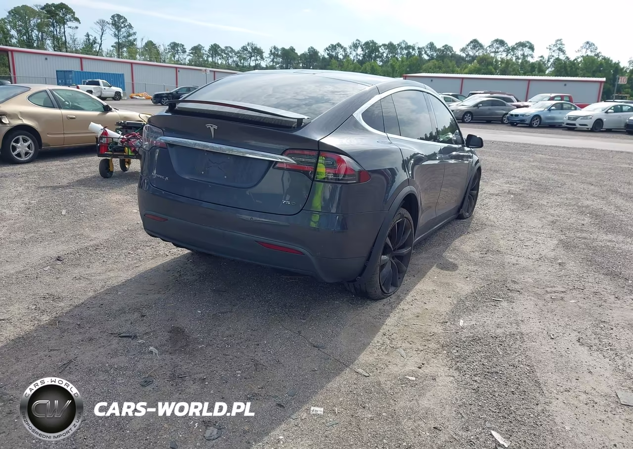 2016 Tesla Model X 60D-70D-75D-90D-P100D VIN:5YJXCBE23GF020444 - 4