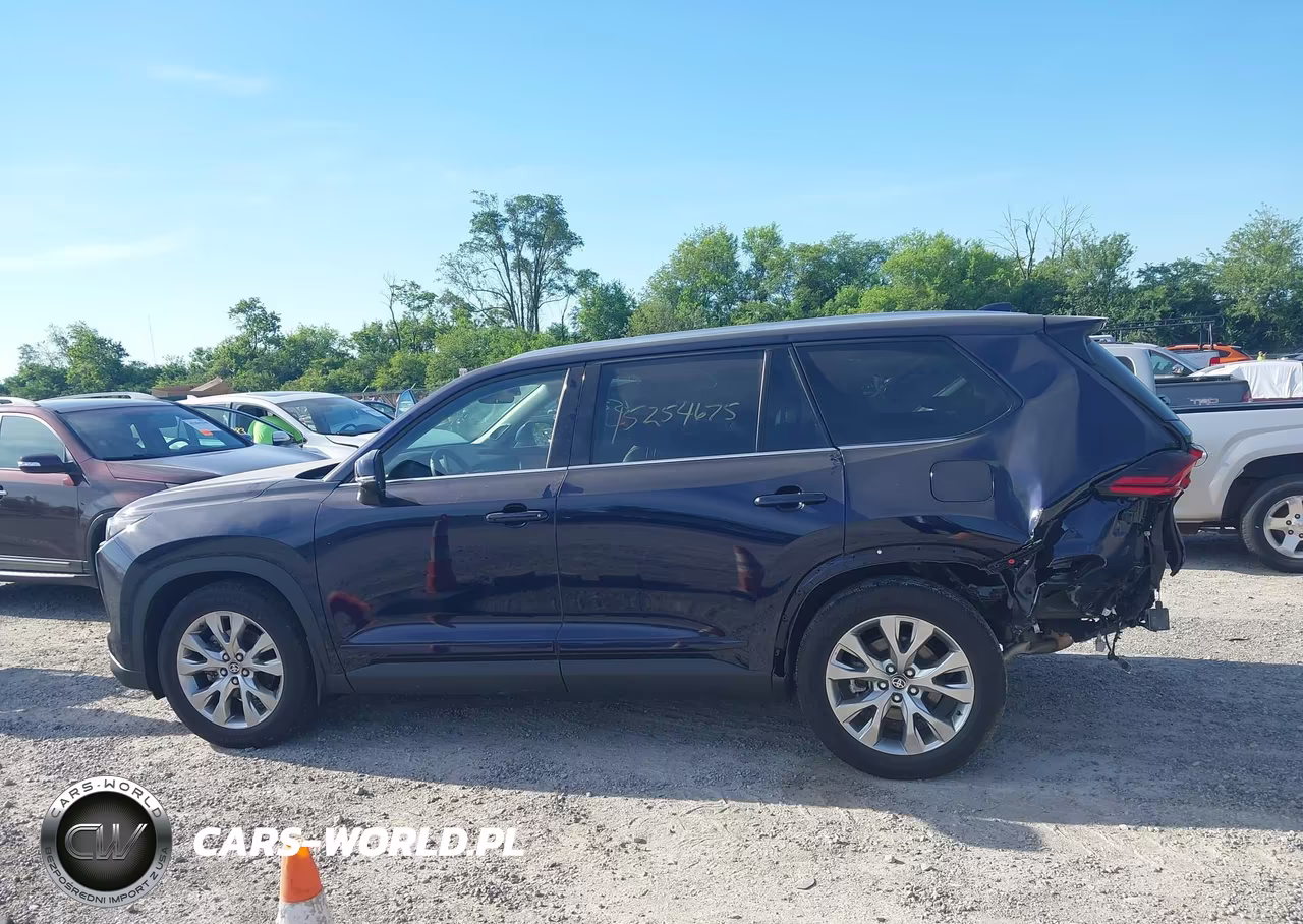 2026 Toyota Grand Highlander Hybrid Limited VIN:5TDACAB50TS082808 - 15