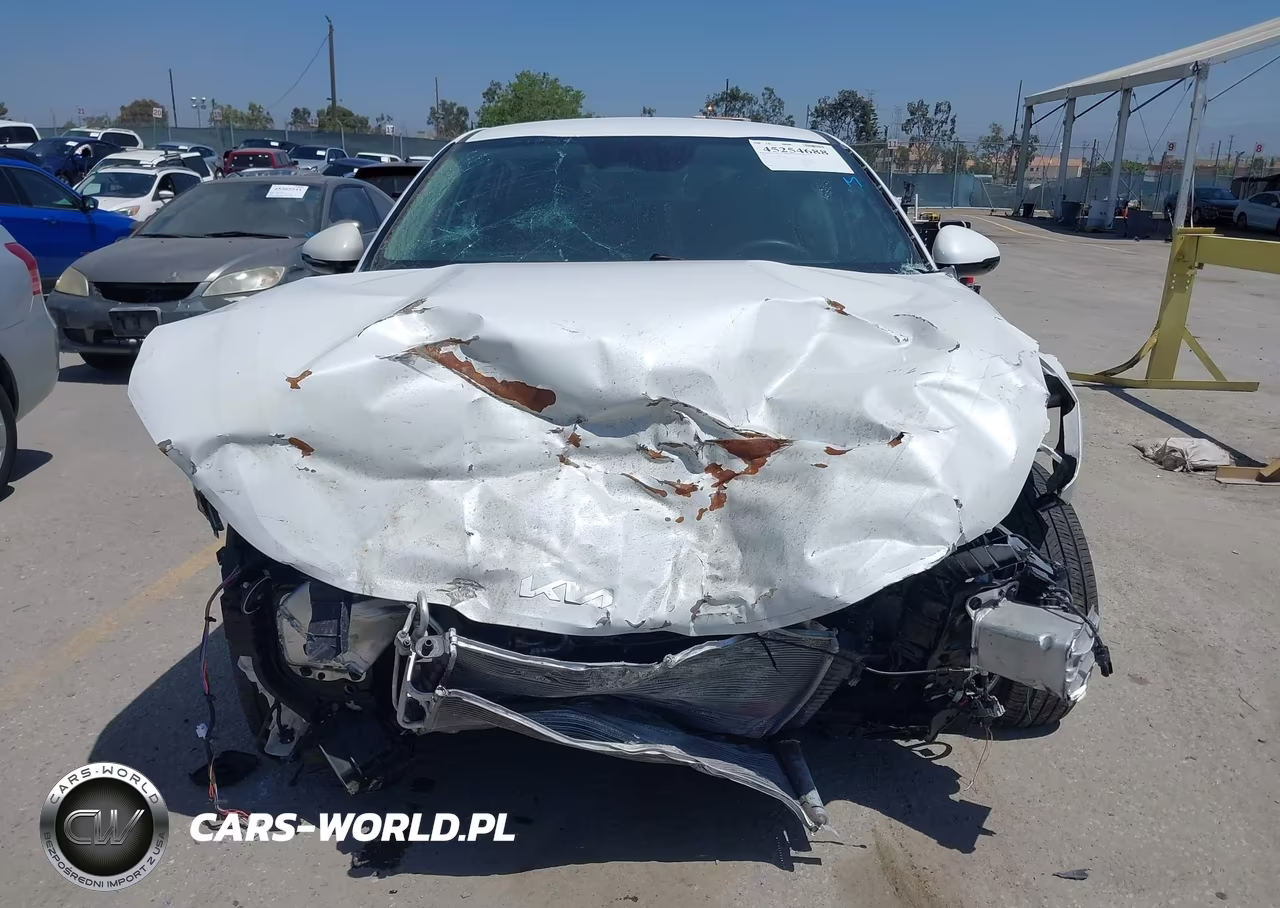 2025 Kia K5 Lxs VIN:KNAG24J75S5358208 - 11