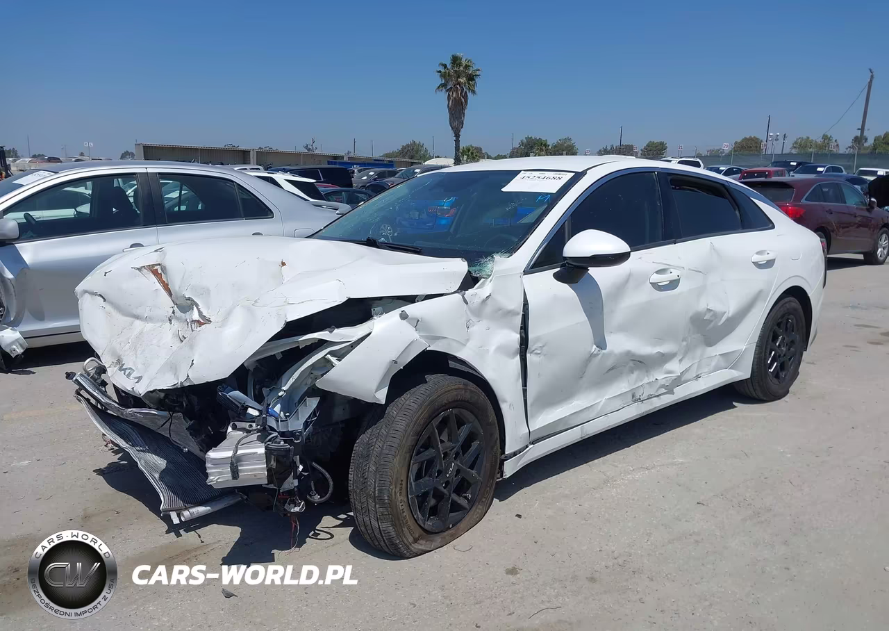 2025 Kia K5 Lxs VIN:KNAG24J75S5358208 - 2
