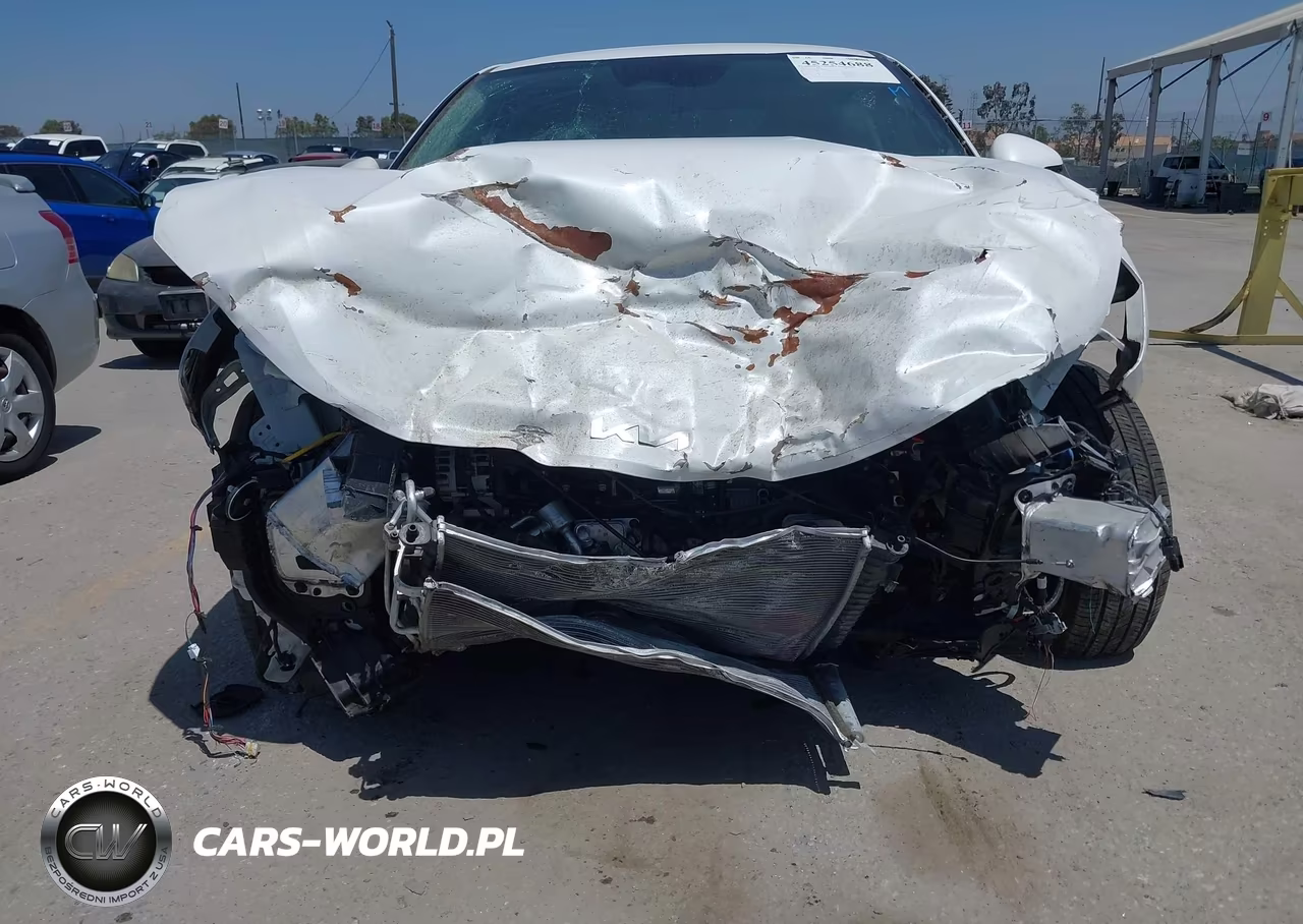 2025 Kia K5 Lxs VIN:KNAG24J75S5358208 - 6