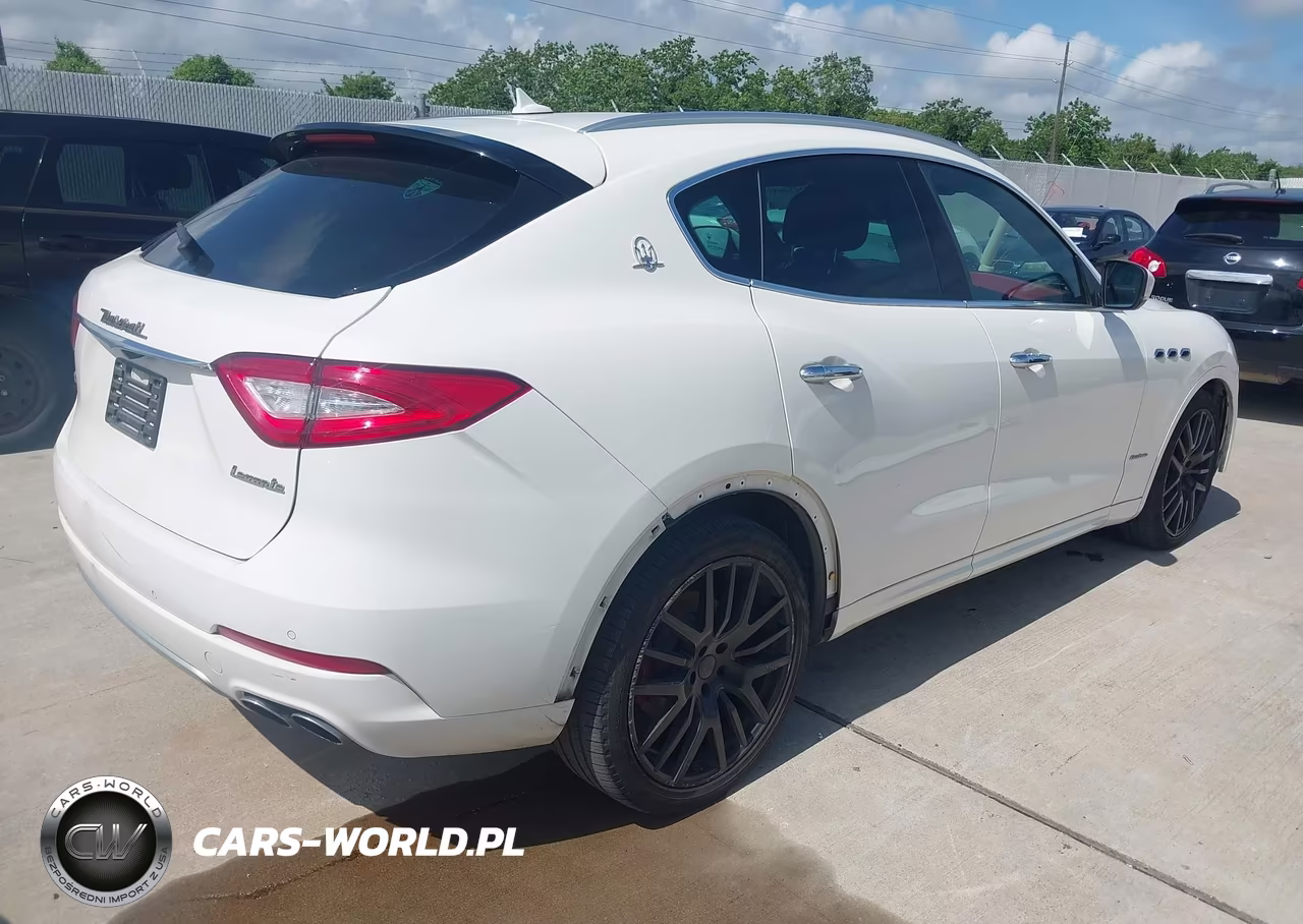 2018 Maserati Levante Granlusso VIN:ZN661XUL4JX304508 - 4