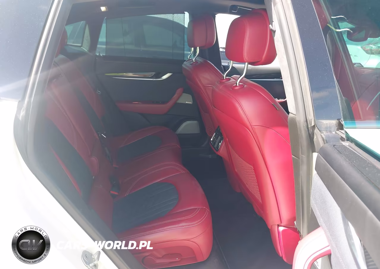 2018 Maserati Levante Granlusso VIN:ZN661XUL4JX304508 - 8