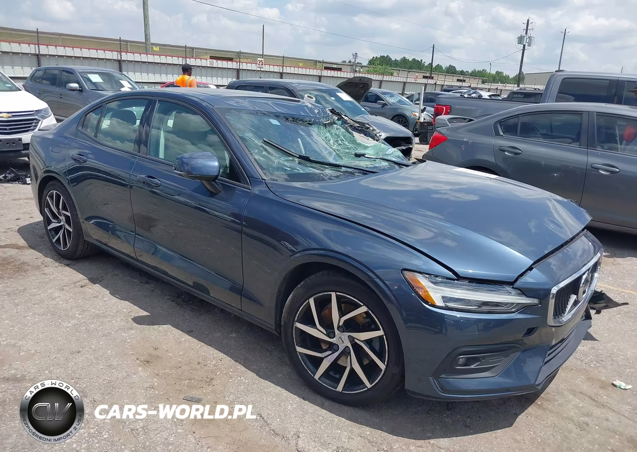 2020 Volvo S60 Momentum