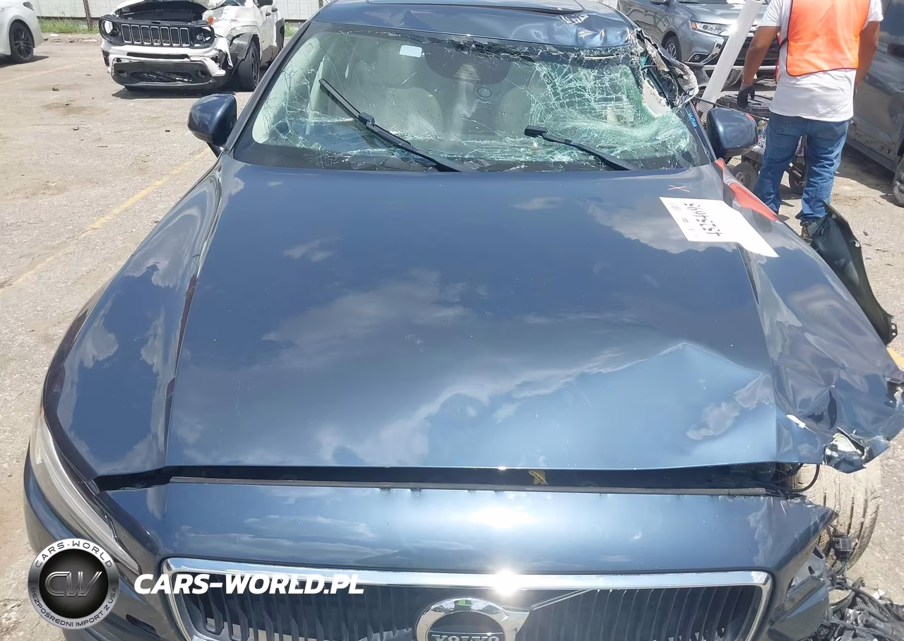2020 Volvo S60 Momentum VIN:7JR102FKXLG046800 - 10