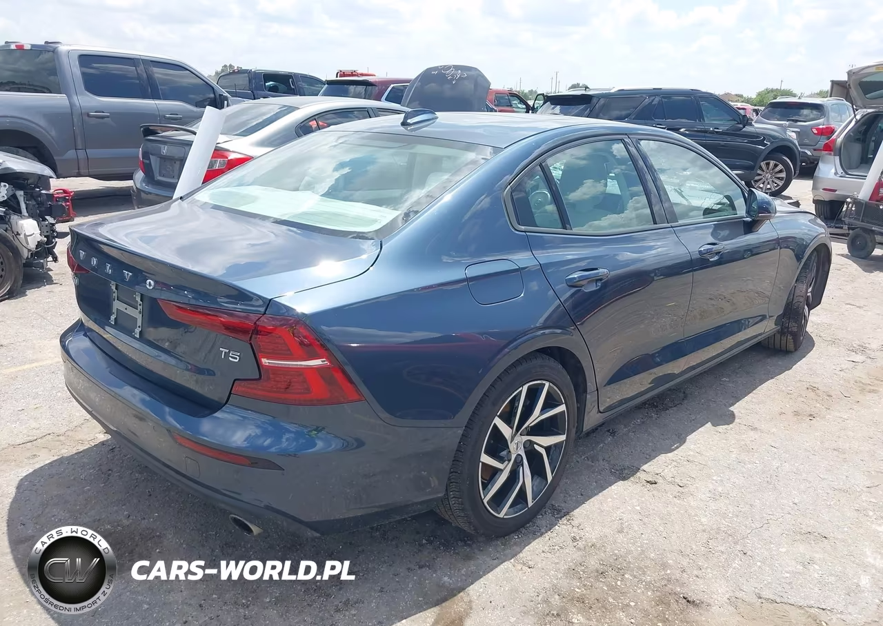 2020 Volvo S60 Momentum VIN:7JR102FKXLG046800 - 4
