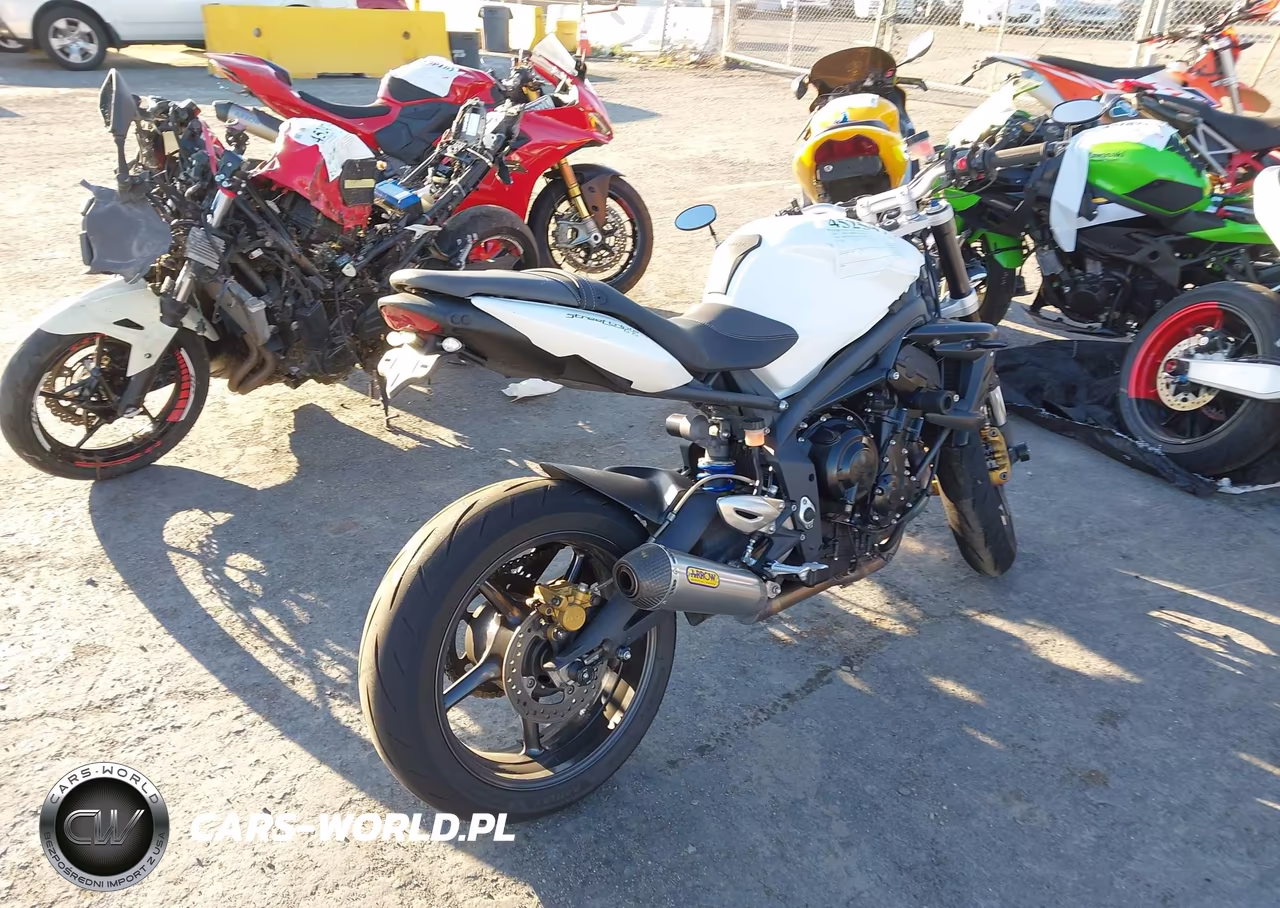 2012 Triumph Motorcycle Street Triple R VIN:SMTD02NEXCT545368 - 4