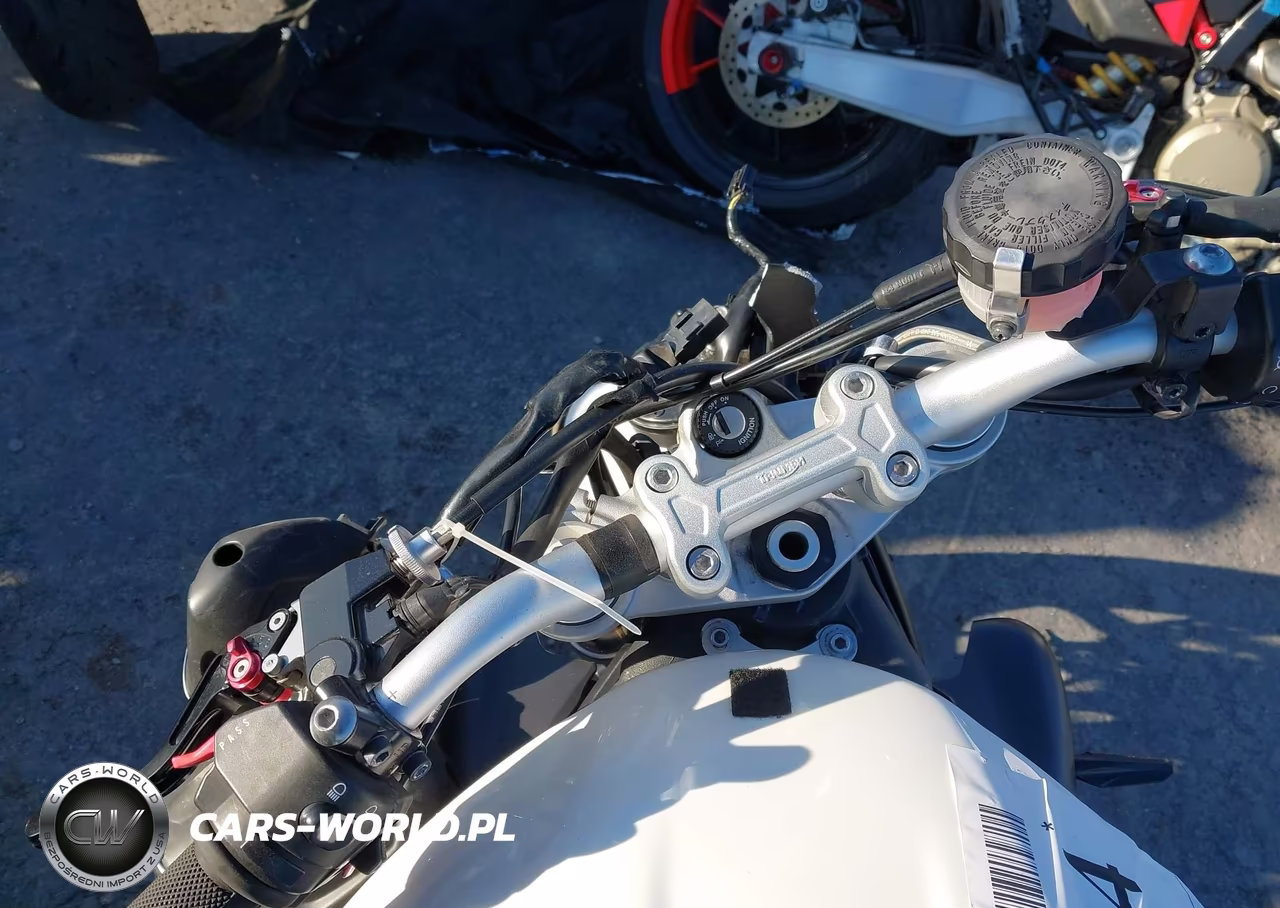 2012 Triumph Motorcycle Street Triple R VIN:SMTD02NEXCT545368 - 7