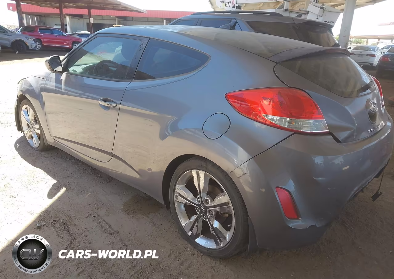 2017 Hyundai Veloster Value Edition VIN:KMHTC6AD5HU315997 - 3