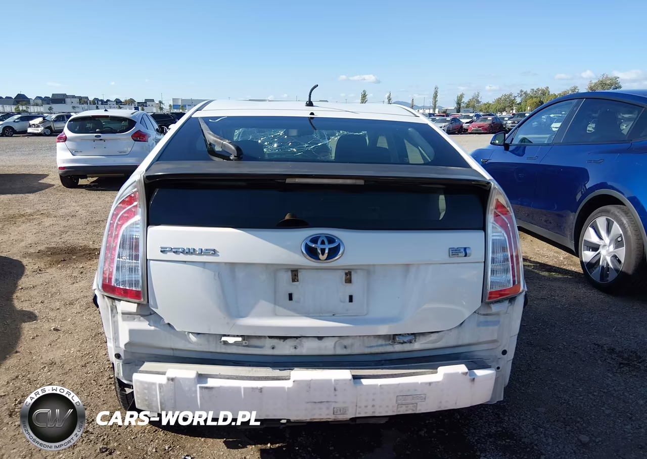 2013 Toyota Prius Two VIN:JTDKN3DUXD5651752 - 16