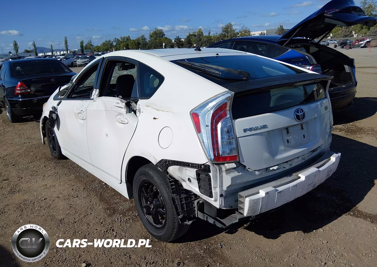 2013 Toyota Prius Two VIN:JTDKN3DUXD5651752 - 3